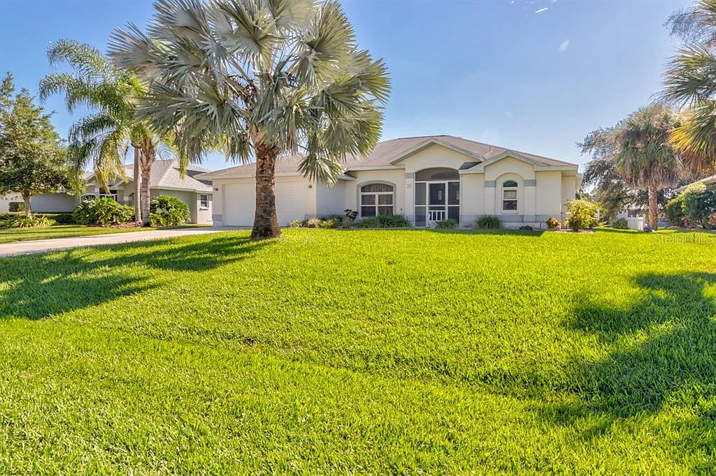 3 bed, 2.0 bath, 1999 sqft, $5,400 — Photo 1