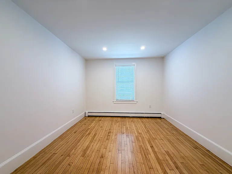 100 Sheridan Ave #1 — Photo 17