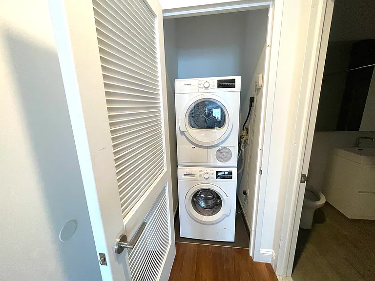 42-14 Crescent St #9C — Photo 5