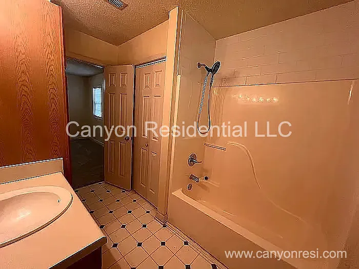 3995 Orchard Knoll Dr — Photo 10