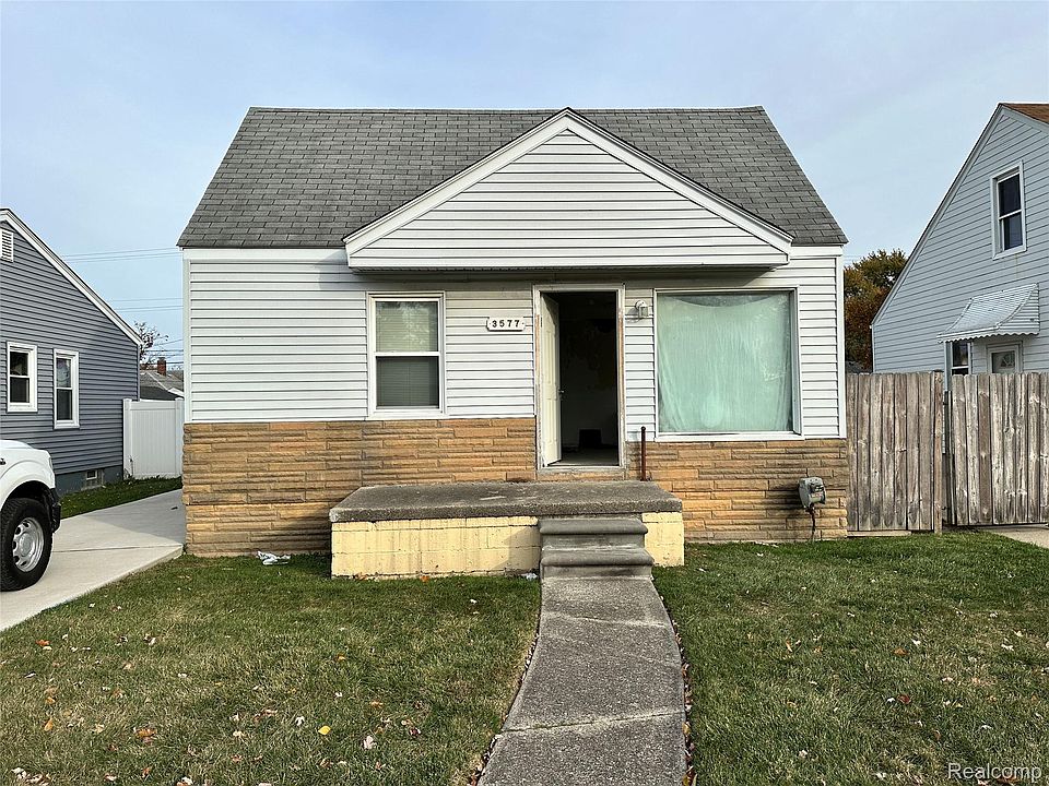 1st image of 3577 22nd St