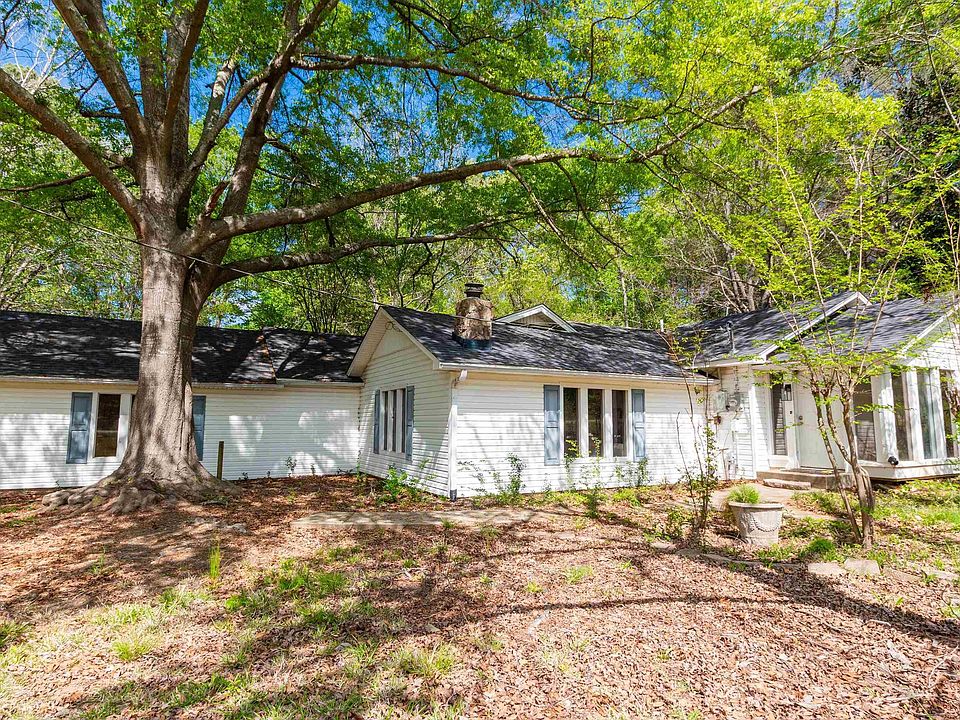 1st image of 2942 Medlin Rd