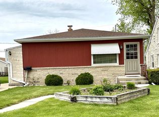 3509 S 48th St, Greenfield, WI 53220