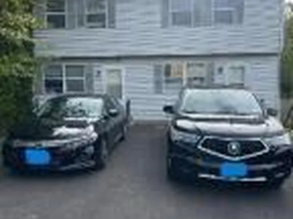 11 Limerick Drive, Albany, NY 12204