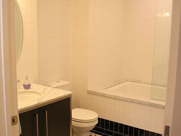 3rd image of 2125 Bryant St APT 7