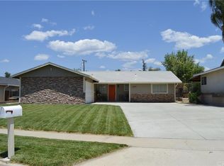 33870 Plum Tree Ln, Yucaipa, CA 92399