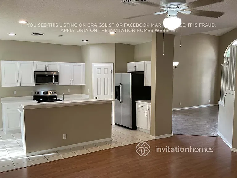21919 Philmont Ct — Photo 5