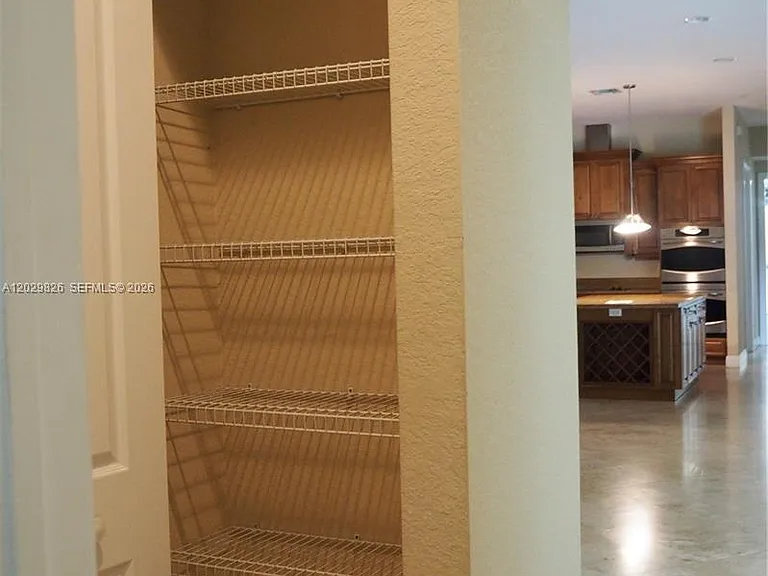 2750 Jockey Cir E — Photo 30