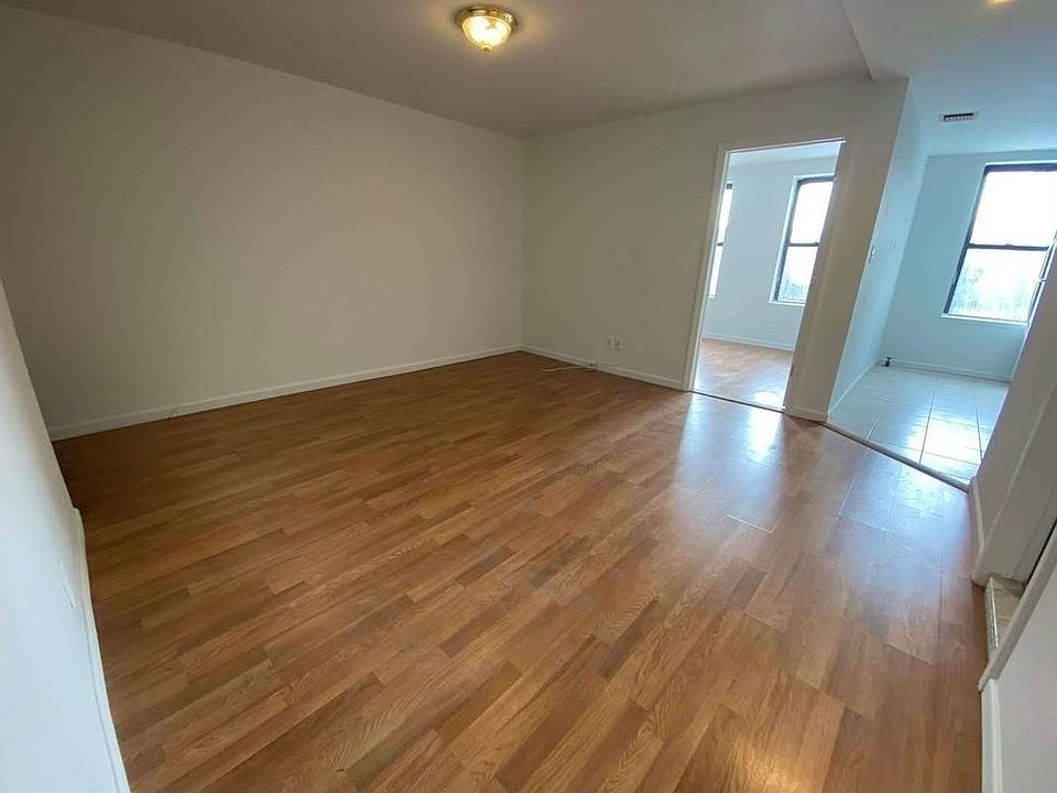 1st image of 30-07 Broadway #310