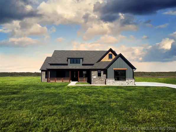 203 E 166th Pl S, Glenpool, OK 74033