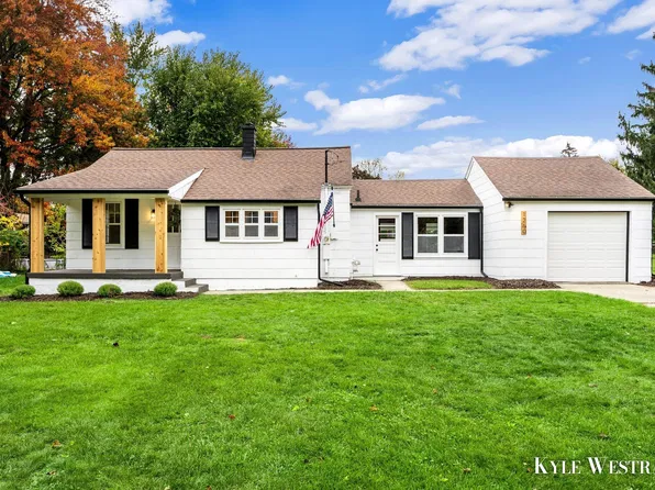 1260 Fay Ave NW, Grand Rapids, MI 49504