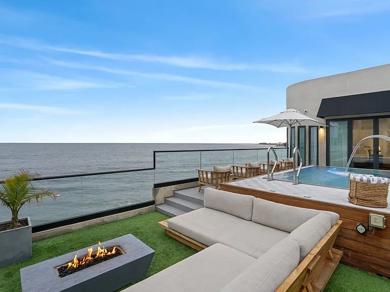 22640 Pacific Coast Hwy — Photo 94