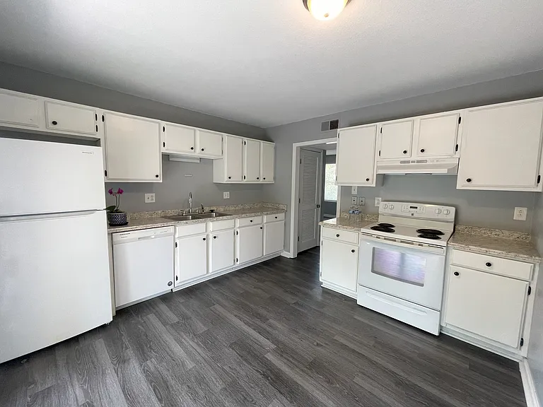 Kitchen - updated pictures to come! New cabinets.