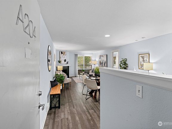 5th image of 712 Kirkland Circle #A204