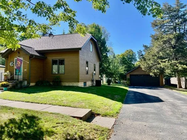 525 N Fremont St, River Falls, WI 54022