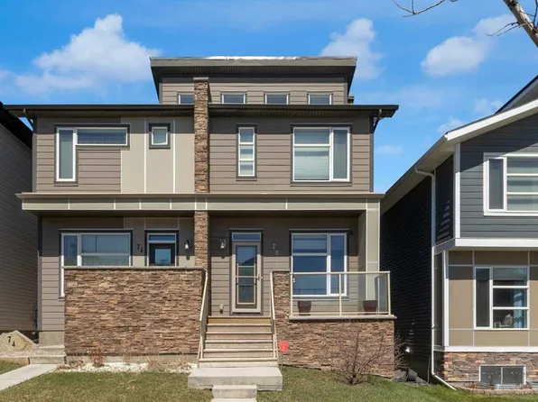 70 S Sage Bluff Gate NW, Calgary, AB T3R 0Y9