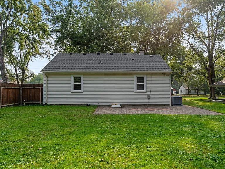 15403 Maxwell Ave — Photo 22