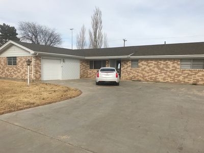 909 Avenue R, Sunray, TX, 79086