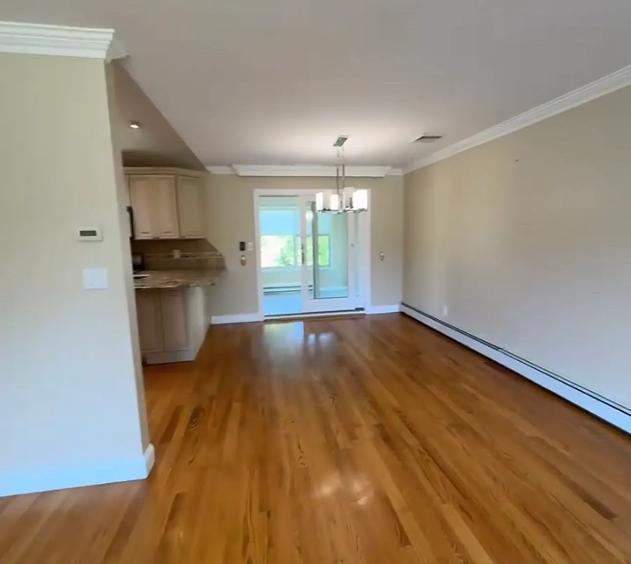 4 bed, $5,600 — Photo 3