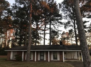 300 Beverly Dr, Columbus, MS 39702