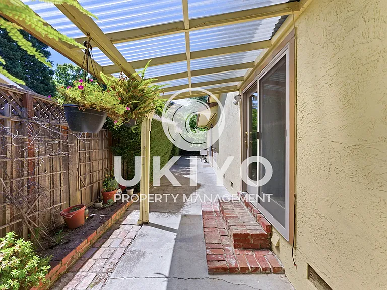 645 Keith Ct #1 — Photo 55
