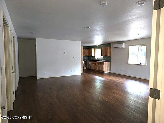 4th image of 713 A St