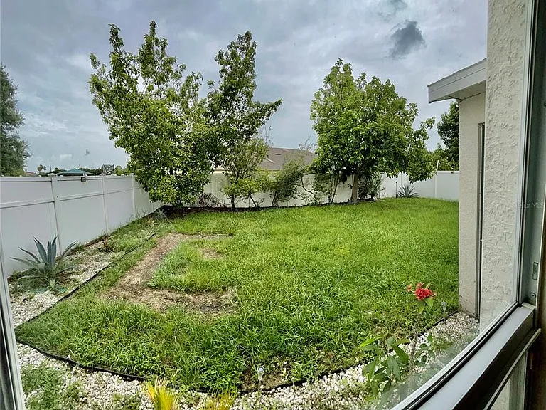 11534 Bay Gardens Loop — Photo 31