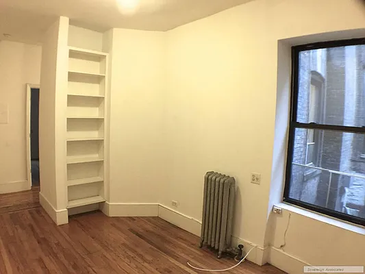 Rented by Sovereign Associates | media 21