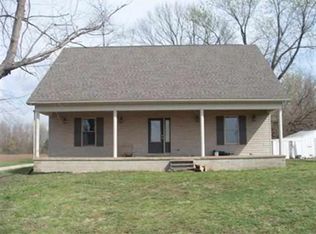 214 N Union St, West Union, IL 62477