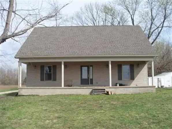 214 N Union St, West Union, IL 62477