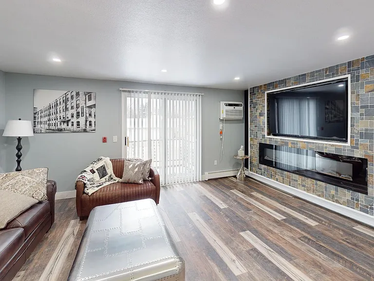 600 N Kensington Dr #4 — Photo 12