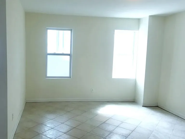 805 Brooks Ln #2 — Photo 10