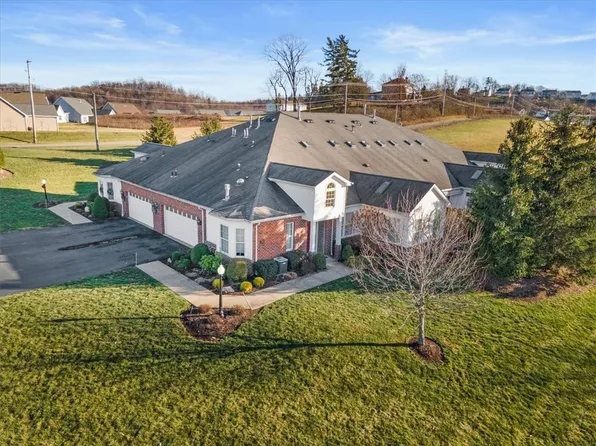 2701 Ambassador Ln, Valencia, PA 16059