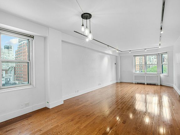 4th image of 224 E 60th St APT 8C