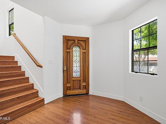 4th image of 29740 Strawberry Hill Dr