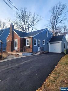 90 S Demarest Ave, Bergenfield, NJ, 07621