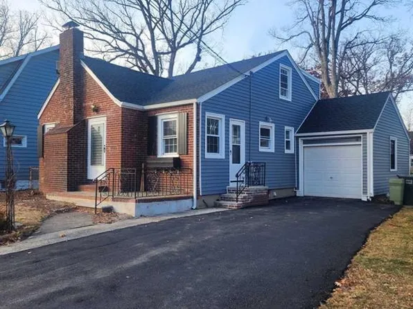 90 S Demarest Ave, Bergenfield, NJ 07621