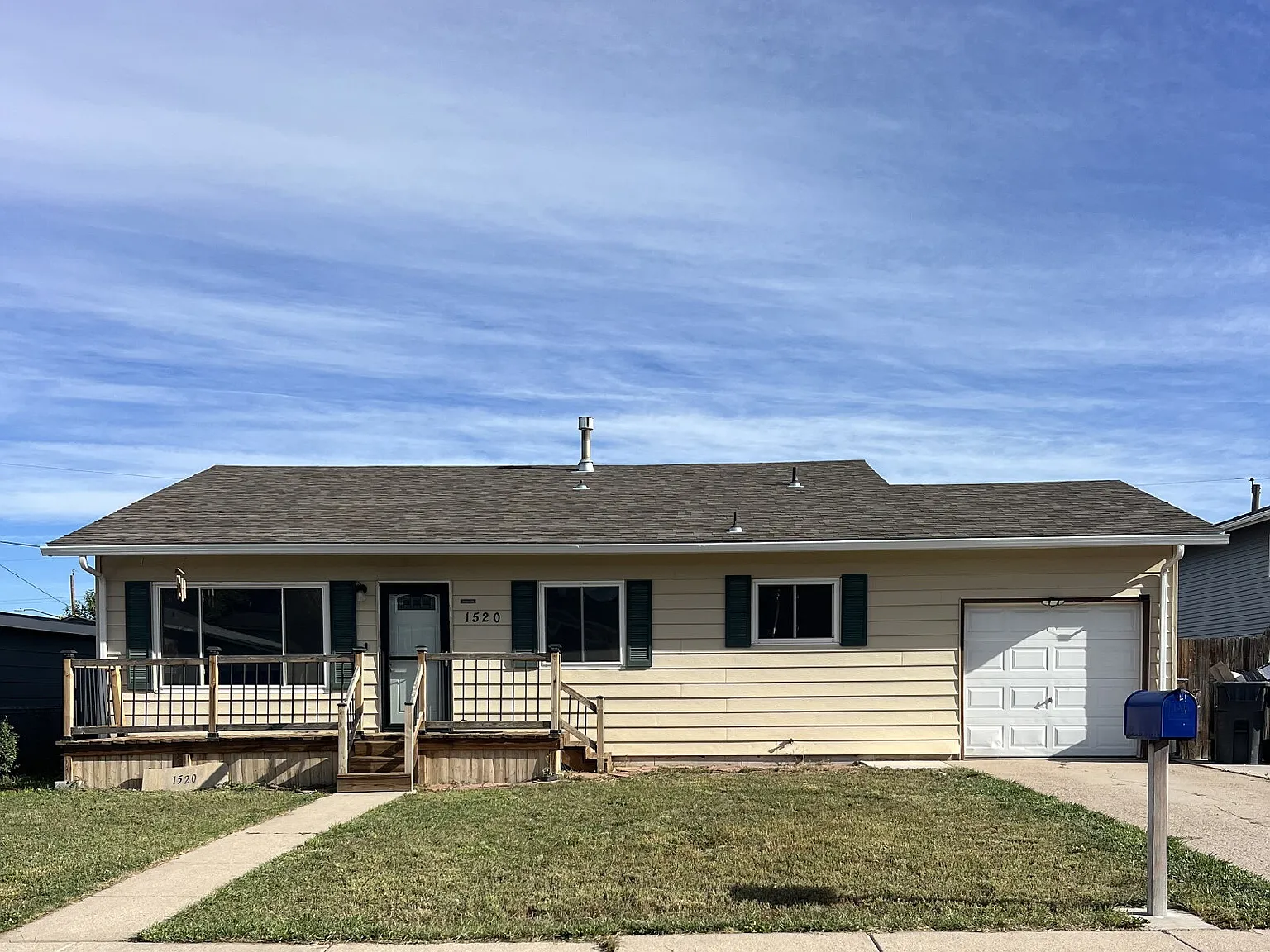 4 bed, 2.0 bath, 1512 sqft, $2,500 — Photo 1