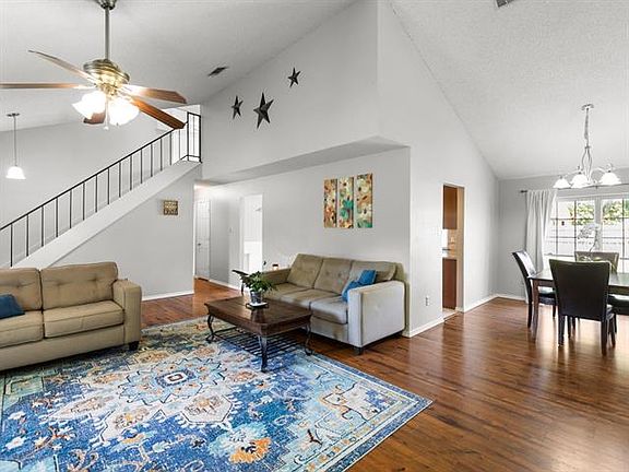3rd image of 3933 Wrenwood Dr