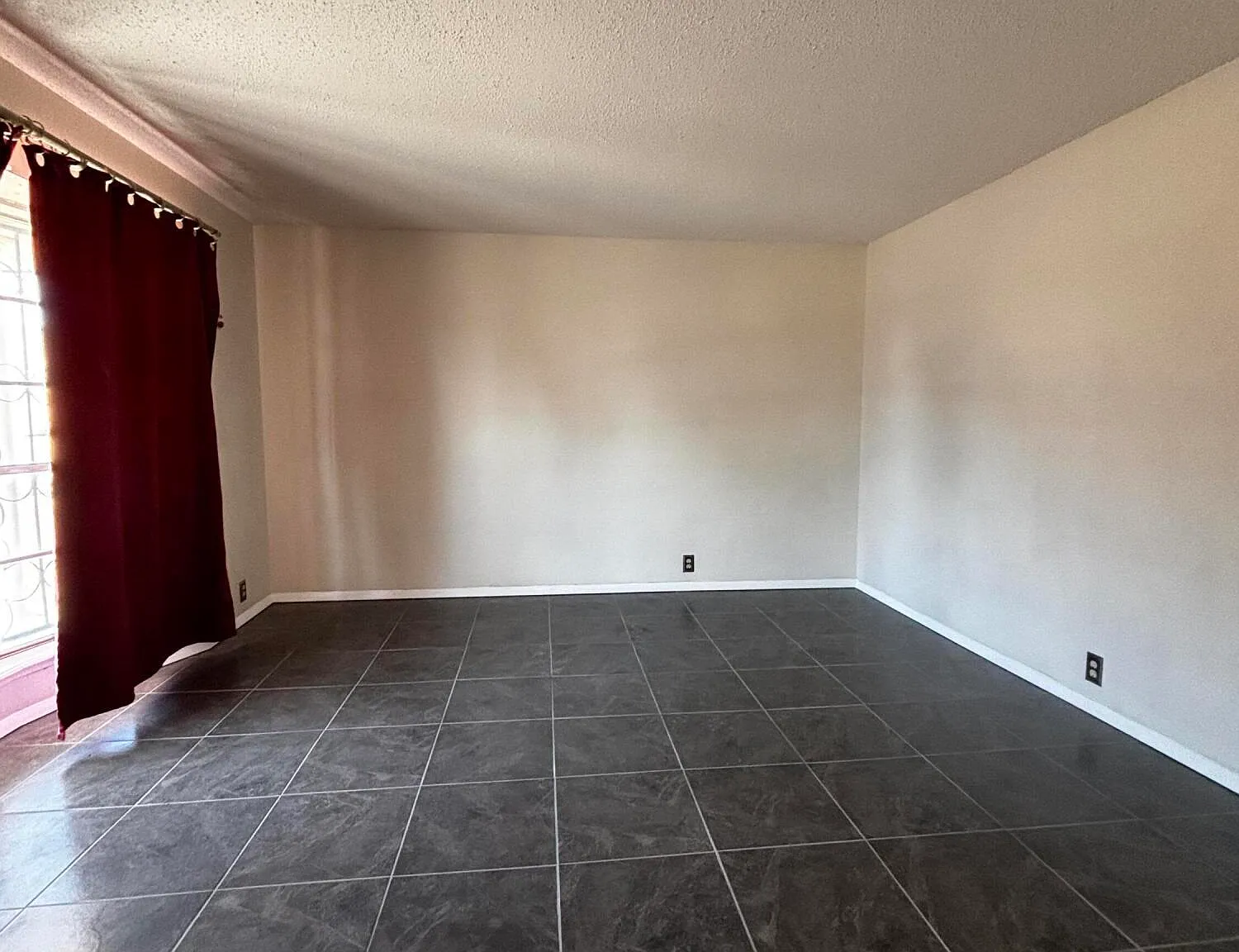 4 bed, 2.0 bath, 1972 sqft, $1,800 — Photo 4