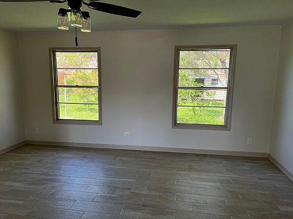 4th image of 2407 Clifford St