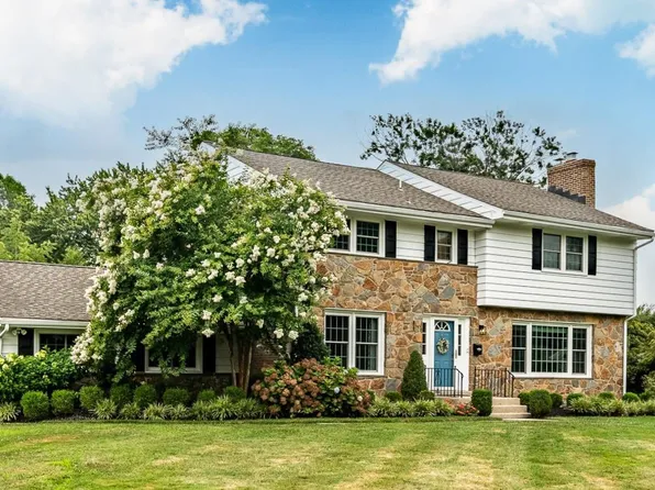 500 Crest Rd, Wilmington, DE 19803