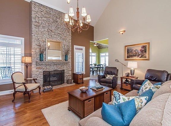 3rd image of 138 Laurel Lakes Dr