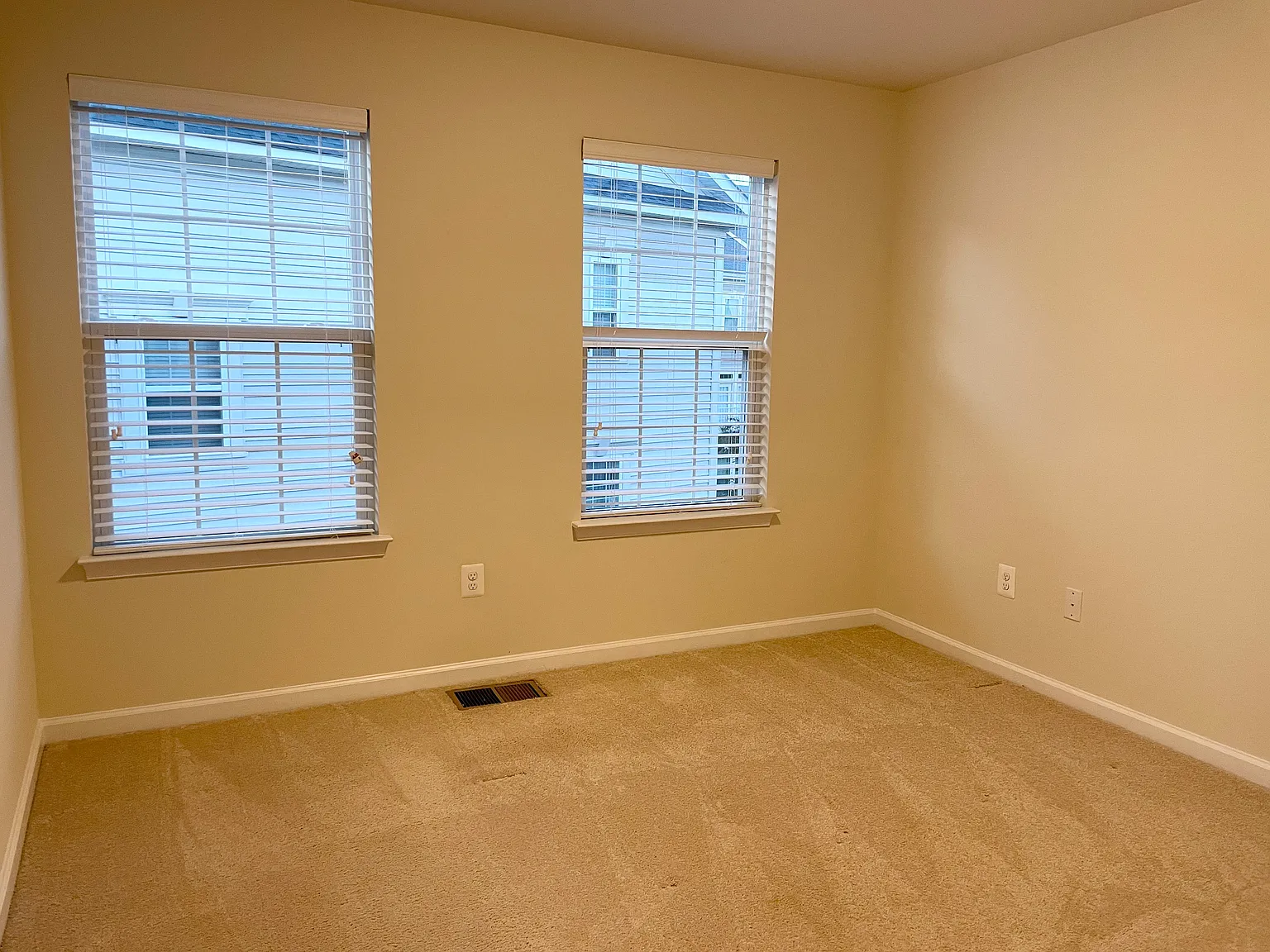 3 bed, 1614 sqft, $2,700 — Photo 4