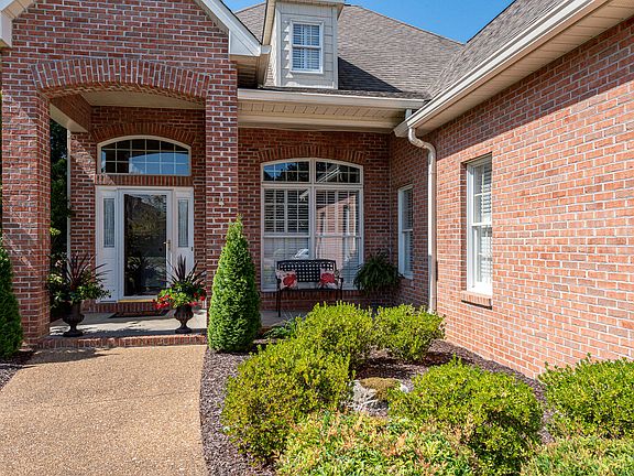 3rd image of 219 Savannah Park Dr