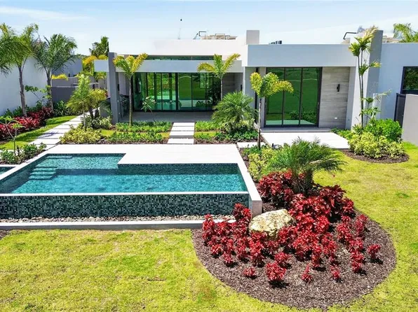 The Isles 55 Lakefront Home, Dorado, PR 00646