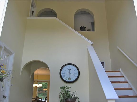 4th image of 1041 High Meadows Dr