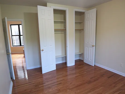 Rented by Tryax Realty Management | media 2