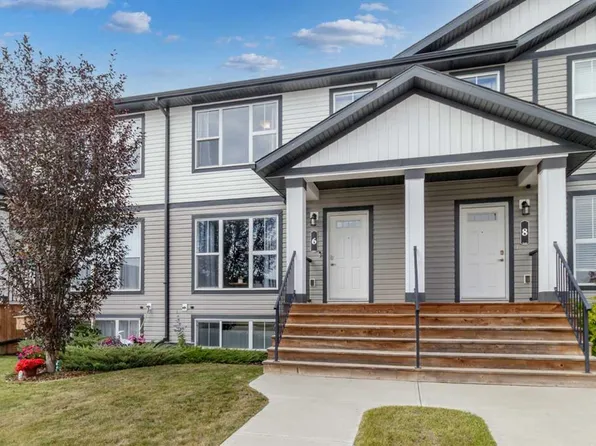 6 S Latoria Ct, Red Deer County, AB T4E 3B8