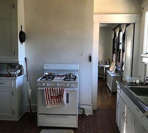 3rd image of 612-614 S Aiken Ave